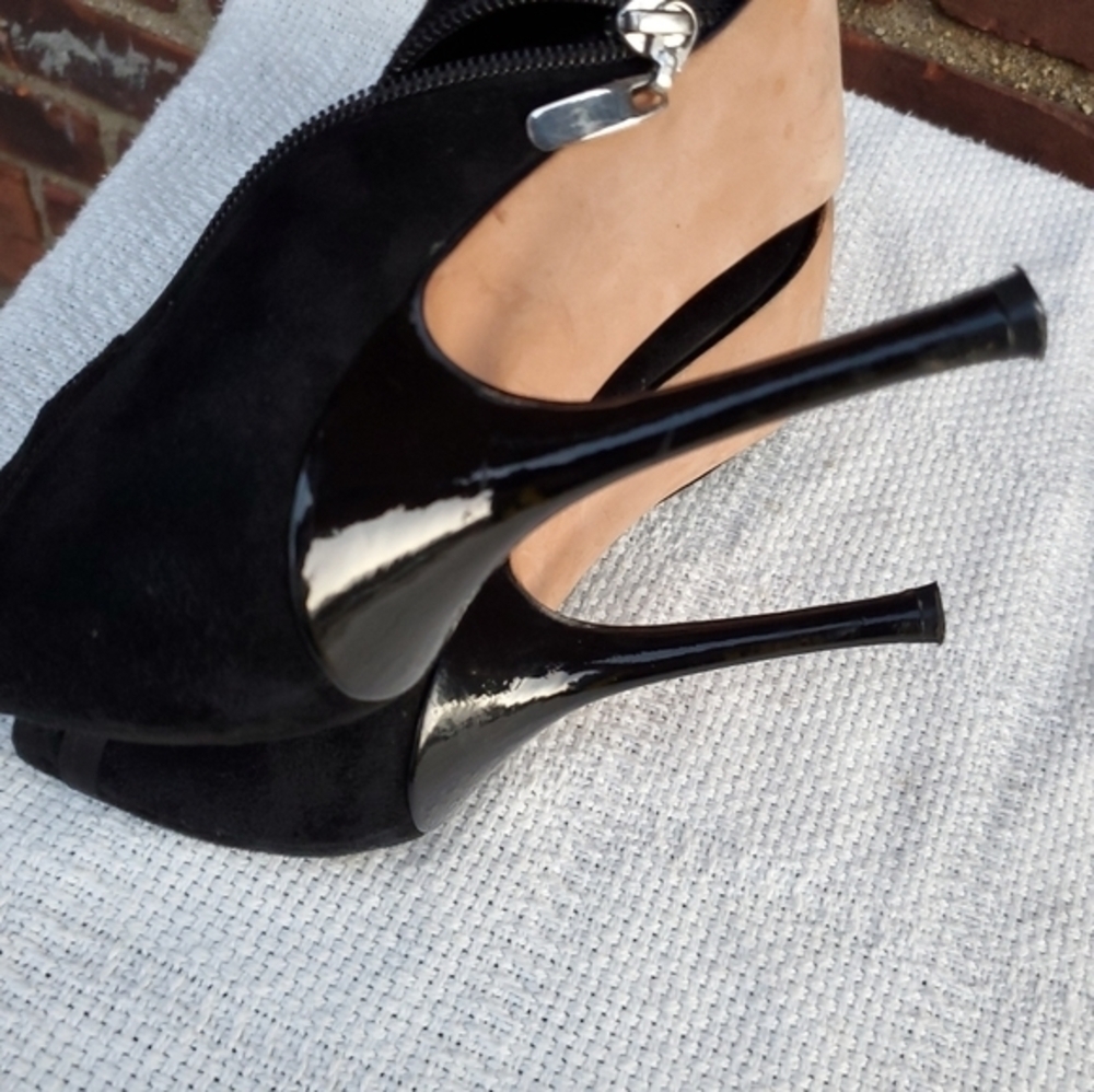 Beverly Feldman Rhinestone stiletto booties 10 - Picture 5 of 8